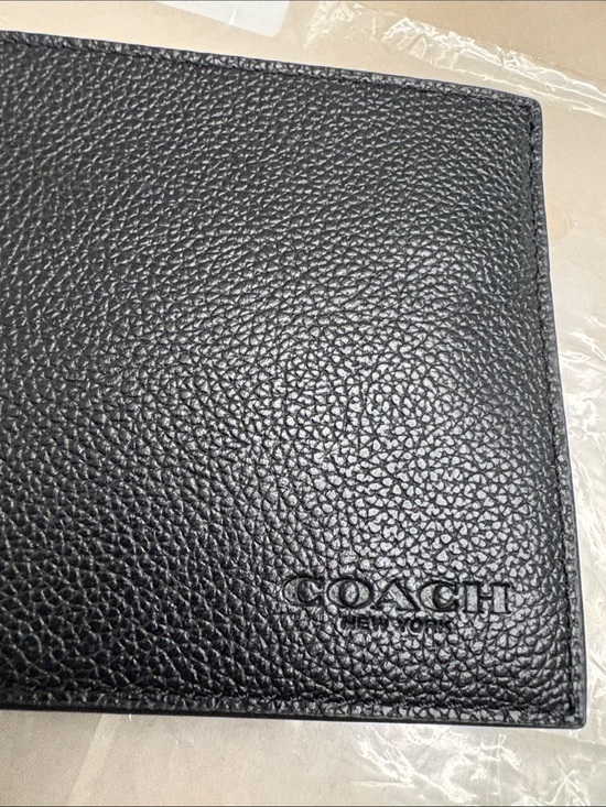 Coach Black Pebbled Leather Bi-Fold Card Wallet-opened to take photos never used main image 2